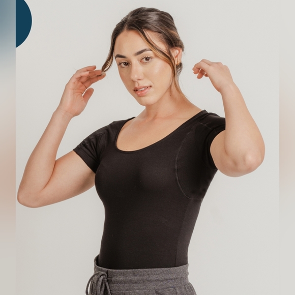 Women's Sweat Proof T-Shirt Scoop Neck 100% Ringspun Combed Cotton in Black - Picture 2 of 14